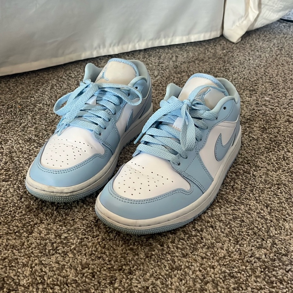 Nike Air Jordan 1 Low ‘Ice Blue’